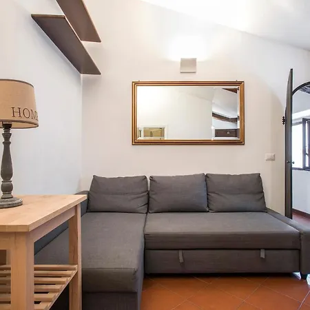 Savelli Attic Apartment Rome