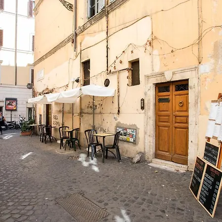 Savelli Attic Apartment Rome